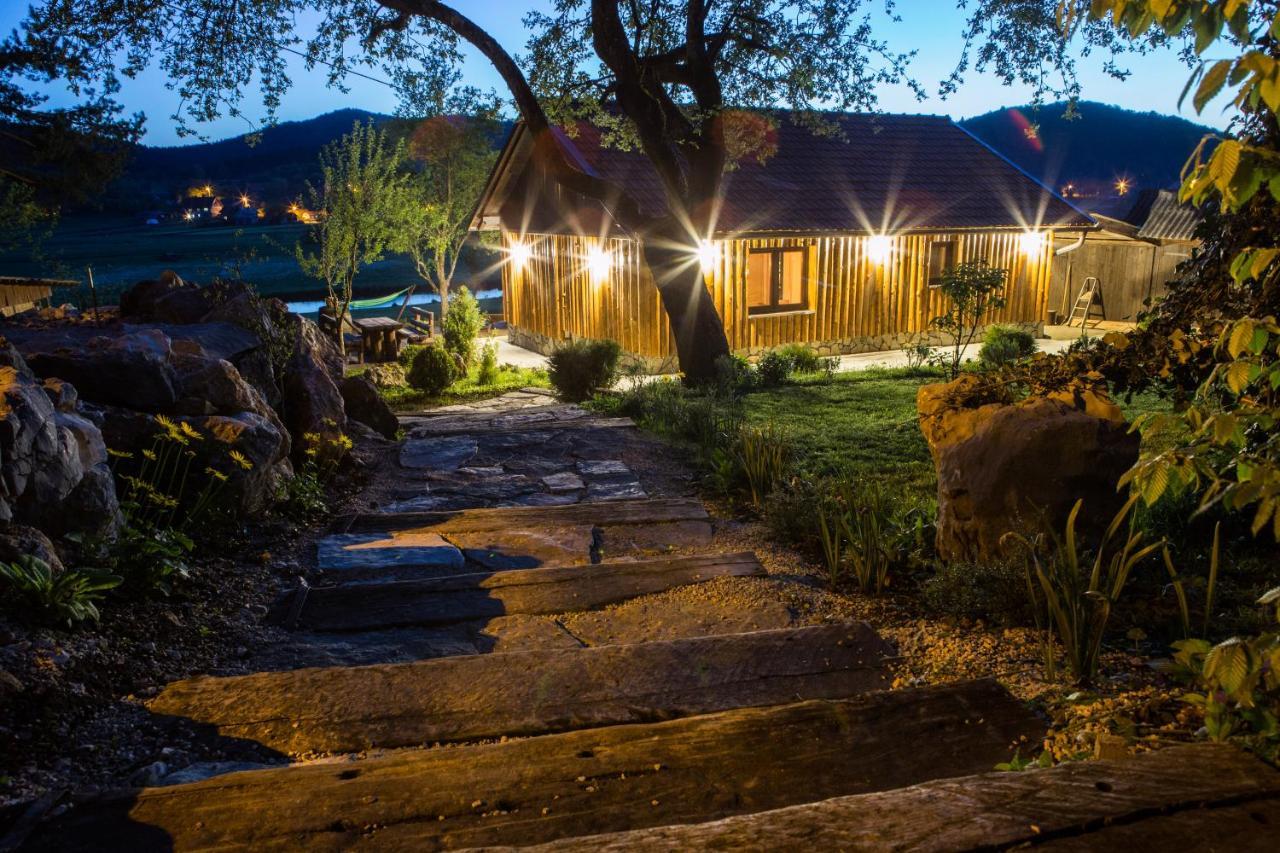 House Arupium - Hot Tub Villa Otocac Bagian luar foto