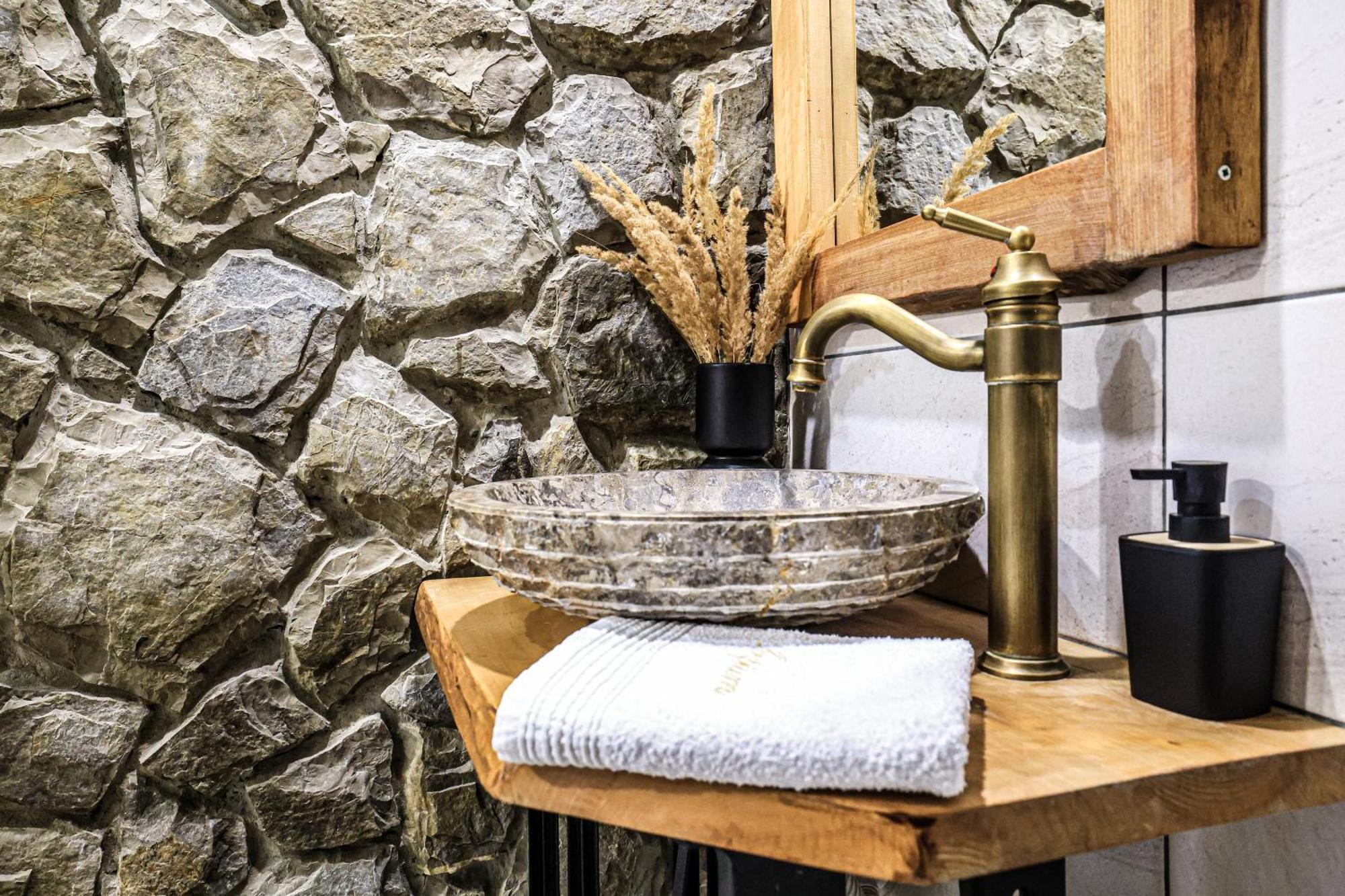 House Arupium - Hot Tub Villa Otocac Bagian luar foto